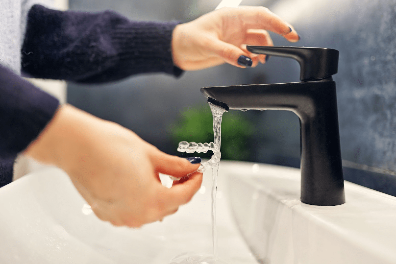 Aligner Cleaning Tips for Sanford and Bayboro Patients